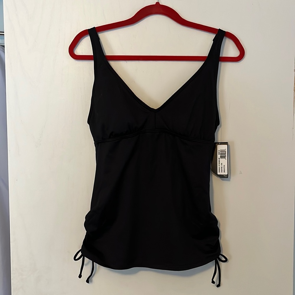 Tyr Womens Tankini Top NWT Size 8